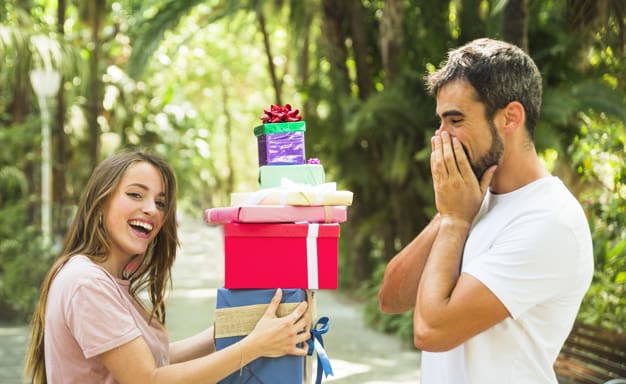 Desarmado superficie Currículum 20 Opciones de regalos personalizados para regalar a tu novio