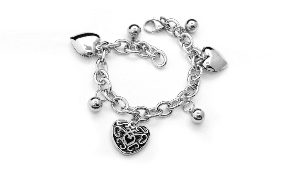 7 ventajas sobre las joyas de acero inoxidable quirúrgico MOTT Social