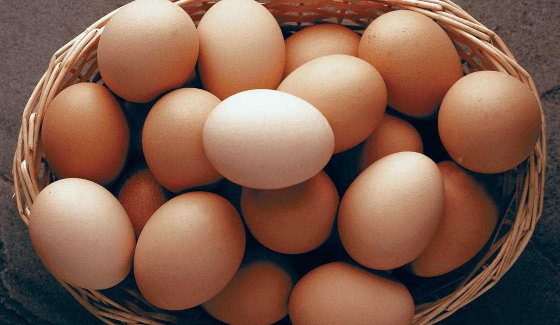 huevos uno de los alimentos necesarios para definir los musculos