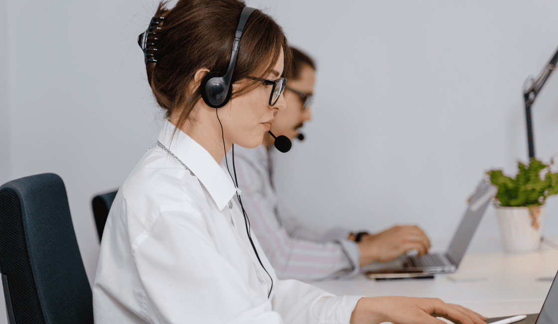 Tips para trabajar en un call center continúa aprendiendo habilidades duras en el trabajo